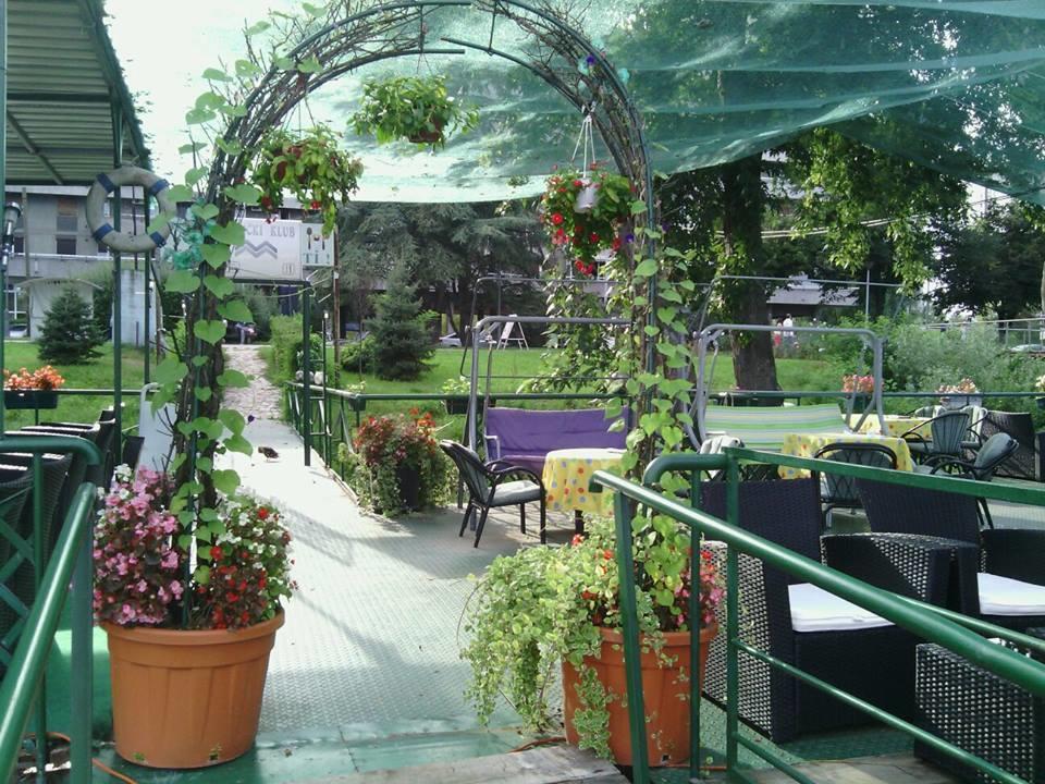Splav Guest Hause Gusar Hotel เบลเกรด ภายนอก รูปภาพ