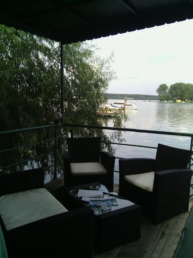 Splav Guest Hause Gusar Hotel เบลเกรด ภายนอก รูปภาพ