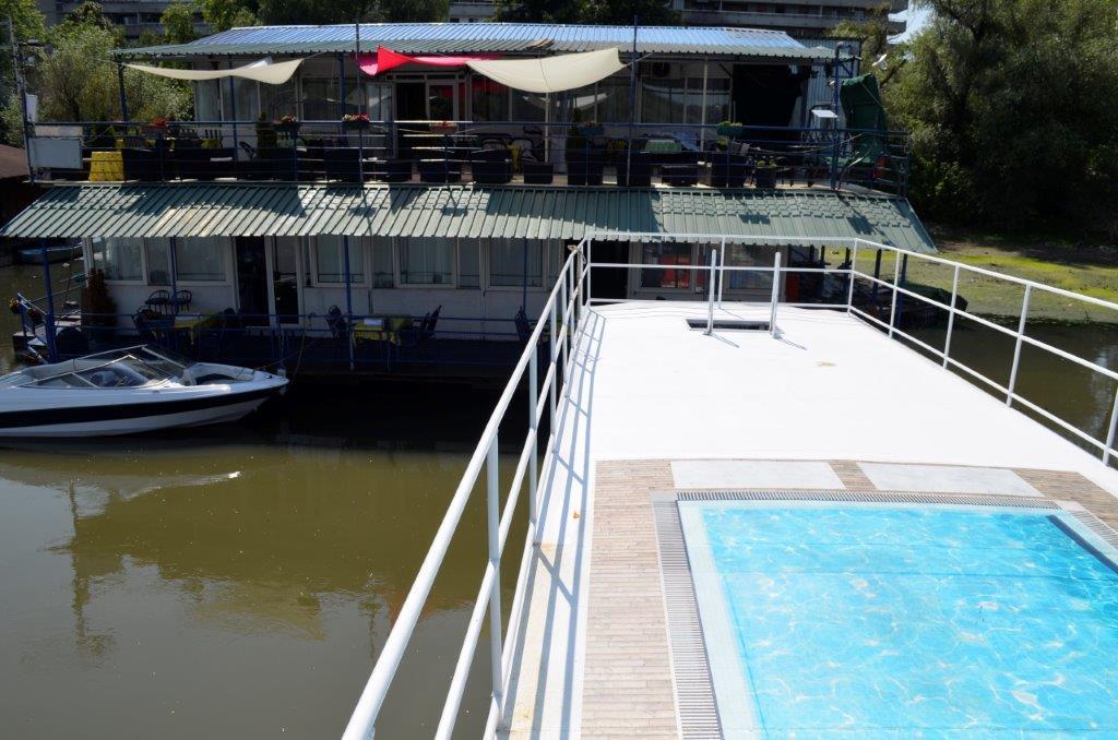 Splav Guest Hause Gusar Hotel เบลเกรด ภายนอก รูปภาพ
