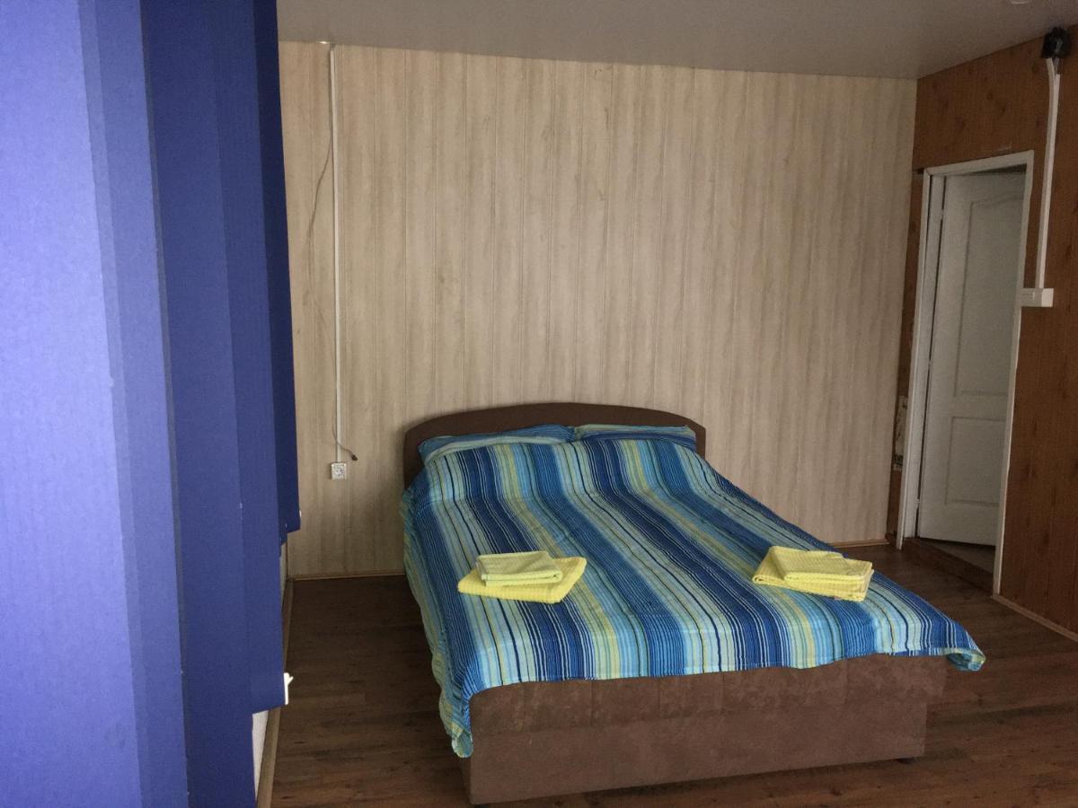 Splav Guest Hause Gusar Hotel เบลเกรด ภายนอก รูปภาพ